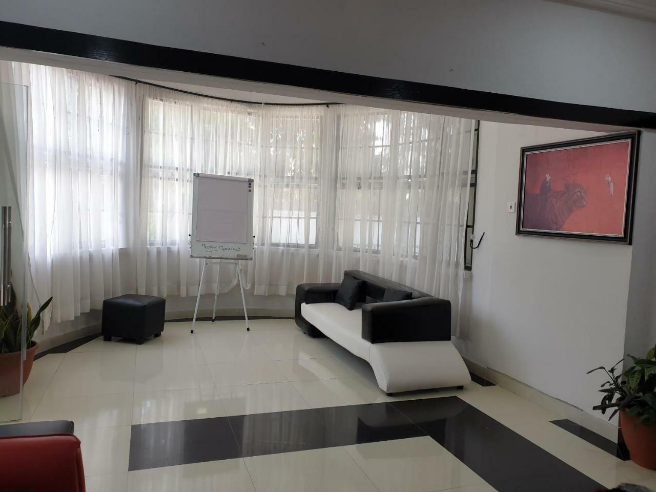 Primal Aparthotel Ikoyi Лагос Экстерьер фото